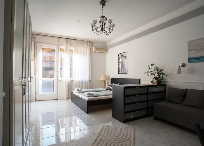 Madach Square Residence
